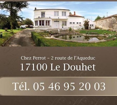 Gite De L'Aqueduc Le Douhet Buitenkant foto